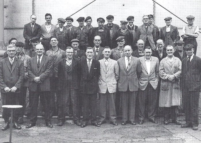 L66 Gas Works Staff 1959.jpg