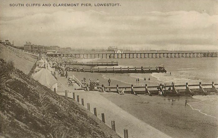 L109 Claremont Pier.jpg
