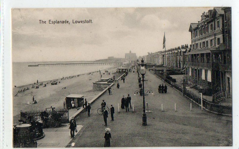 L912 The Esplanade, Lowestoft, Suffolk.jpg