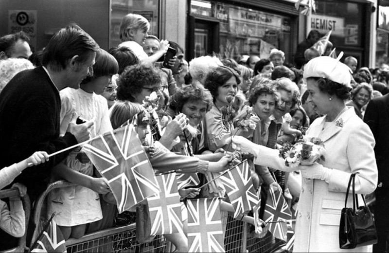L1097 Queen's visit in 1985.jpg