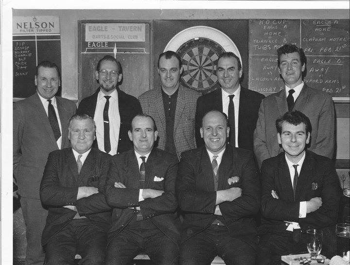 L988 Eagle Tavern darts team 1969.jpg
