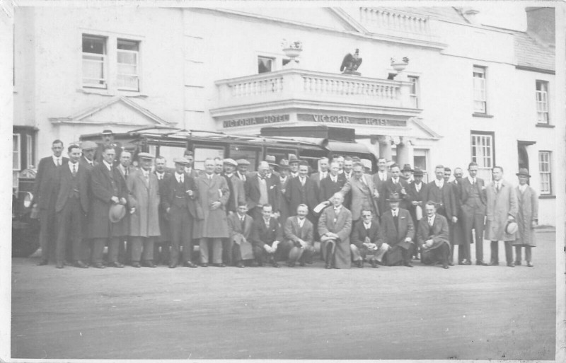 L1263 Men's Outing By Victoria Hotel, Lowestoft.jpg
